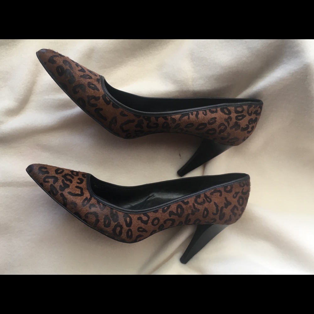 Pumps - Picture 1 of 3